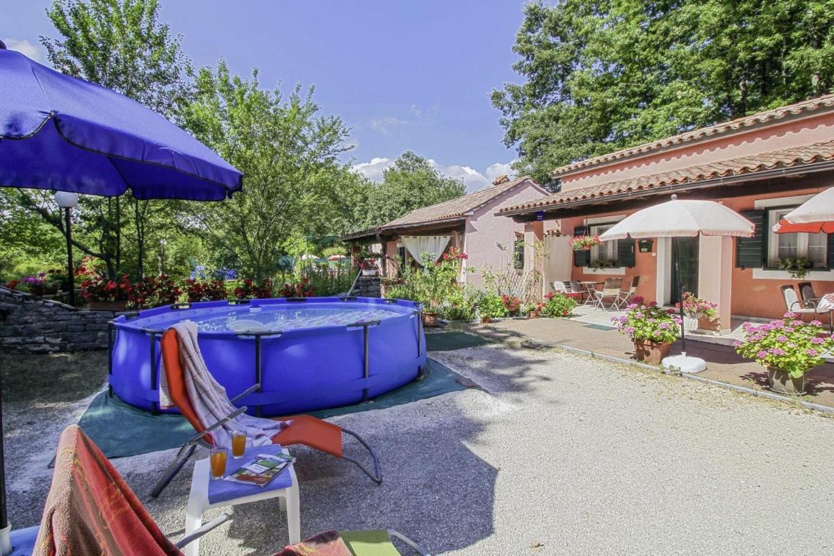 Dalibor in Jakačići - Haus für 2-4 Personen Gračišće Exterior foto